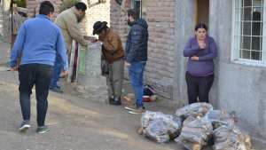 Con la entrega de leña, Comallo ejecuta el Plan Calor