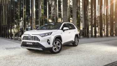 Nippon Car presentó la nueva RAV4 híbrida