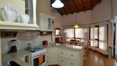 En la cocina hubo renovación y reutilización a la vez.