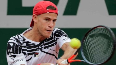 El Peque luchó contra Fucsovics y ganó en cinco sets.