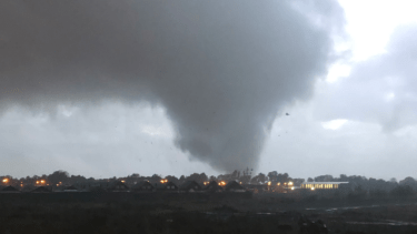 El tornado se produjo en la ciudad de Los Ángeles. (Foto: Gentileza.-)
