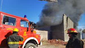 Se incendió un depósito de ropa en Las Grutas