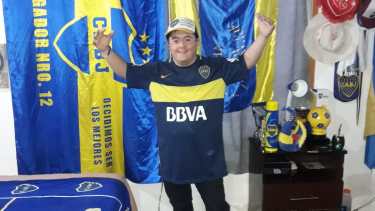 Francis Ojeda suña con conocer a Carlitos Tevez y es fanático de Boca. (Gentileza).-