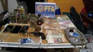 Allen: detuvieron a dos narcos y secuestraron cocaína y marihuana