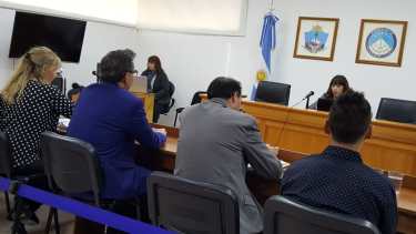 La audiencia donde se extendió la prisión preventiva al acusado se realizó hoy en Cutral Co. (Foto: Andrea Vázquez)