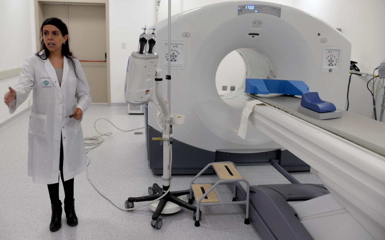 Romina Ventimiglia dirige un equipo de trabajo que trata todas las semanas pacientes con cáncer. (Foto: Alfredo Leiva)