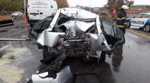 Imagen de Un hombre murió cuando su auto chocó contra una columna en Centenario