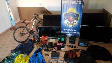 Fueron tres allanamientos que se realizaron en Neuquén. (Foto: Gentileza.-)