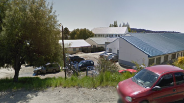 La escuela de Puerto Moreno está en el kilómetro 10 de avenida Bustillo. Foto: Google Map