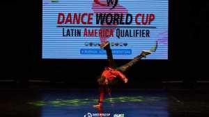 Facundo consiguió el dinero y representará al país en el mundial de danzas