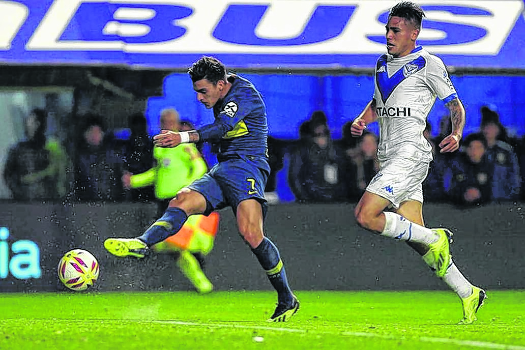 En el duelo por la Superliga, que se jugó en la Bombonera, el xeneize se quedó con la victoria por 3-0.