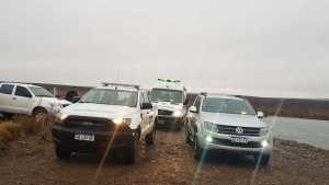 Tres pescadores quedaron atrapados en una isla y pasaron la noche a la intemperie