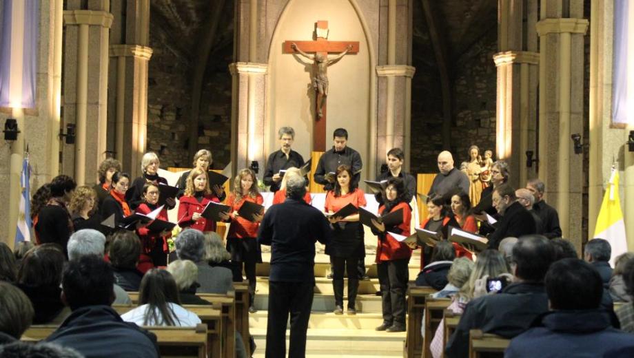 En la iglesia Catedral, habrá un concierto de coros. Foto: archivo