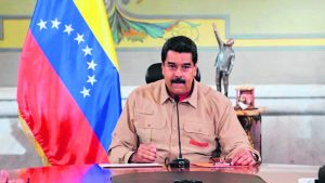 Maduro tildó de «estúpidos» a quienes hablan de dictadura en Venezuela