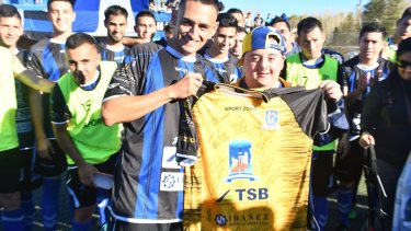 Francis volvió de conocer a Tévez y ayer fue reconocido en Rincón. (Foto: Municipalidad de Rincón de los Sauces)