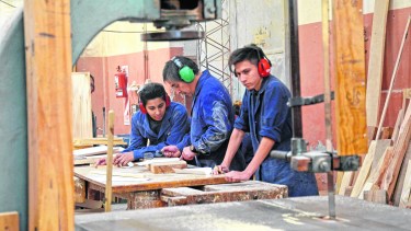El San José Obrero enseña, contiene y le da pelea al hambre