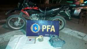 Los detuvieron con un frasco de marihuana en los puentes carreteros de Neuquén