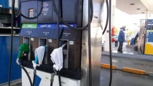 Por los impuestos nacionales suben las naftas el fin de semana