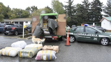 Gendarmería Nacional secuestró la mercadería por orden del juez federal de Bariloche. (Foto: Gentileza)