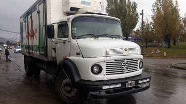 Dos sujetos abrieron la puerta del camión de reparto y sustrajeron una mochila. (Gentileza)