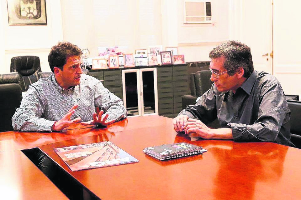 El legislador provincial Gabriel “Tom” Romero se reunió el mes pasado con el exintendente de Tigre, Sergio Massa, en su oficina.