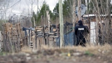 Cipolletti: dos jóvenes detenidos mientras desmantelaban una moto