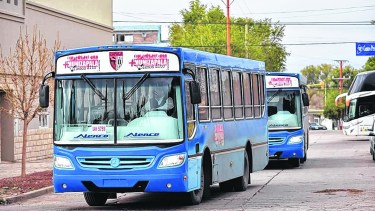 El transporte público es utilizado por unos 1.000 vecinos de la ciudad cabecera del centro de la provincia. 