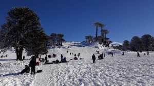 #Invierno2019: Primeros Pinos ya abrió y 500 visitantes disfrutaron de la nieve