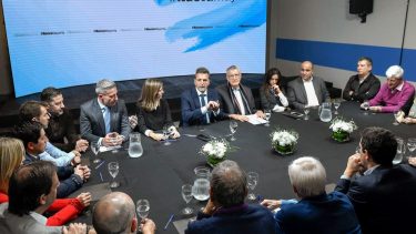 El PJ convocó a la más amplia unidad, mientras espera el «sí» de Massa