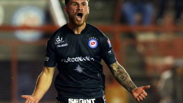 Mac Allister pasó la revisión médica y es el primer refuerzo de Boca.