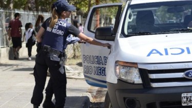 ag. cipolletti mujeres policia
