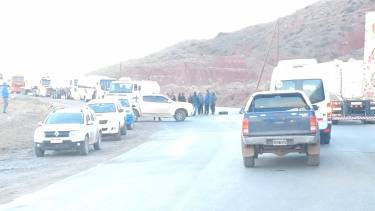 Los vecinos también cortaron la ruta a comienzos de mes para reclamar seguridad vial. (Gentileza  https://www.facebook.com/octavio.parada.9)