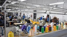 Imagen de Nación otorga subsidio a cooperativa textil de Neuquén para fabricar ropa sanitaria