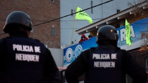 Los obreros de la Uocra levantaron los cortes en Rutas 7 y 51 en Neuquén