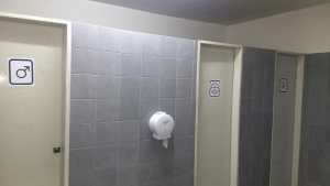 La Universidad del Comahue habilitó baños sin distinción de género en Viedma