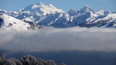 Las cumbres nevadas rodean a Bariloche. (Foto: Alfredo Leiva)