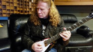 Dave Mustaine cancela gira  por un cáncer de garganta