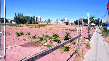 En los terrenos de la ex cárcel federal, el gobierno nacional pretende construir edificios. (Foto: Archivo)