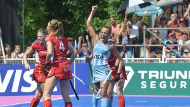La selección femenina jugará las semis ante Australia.