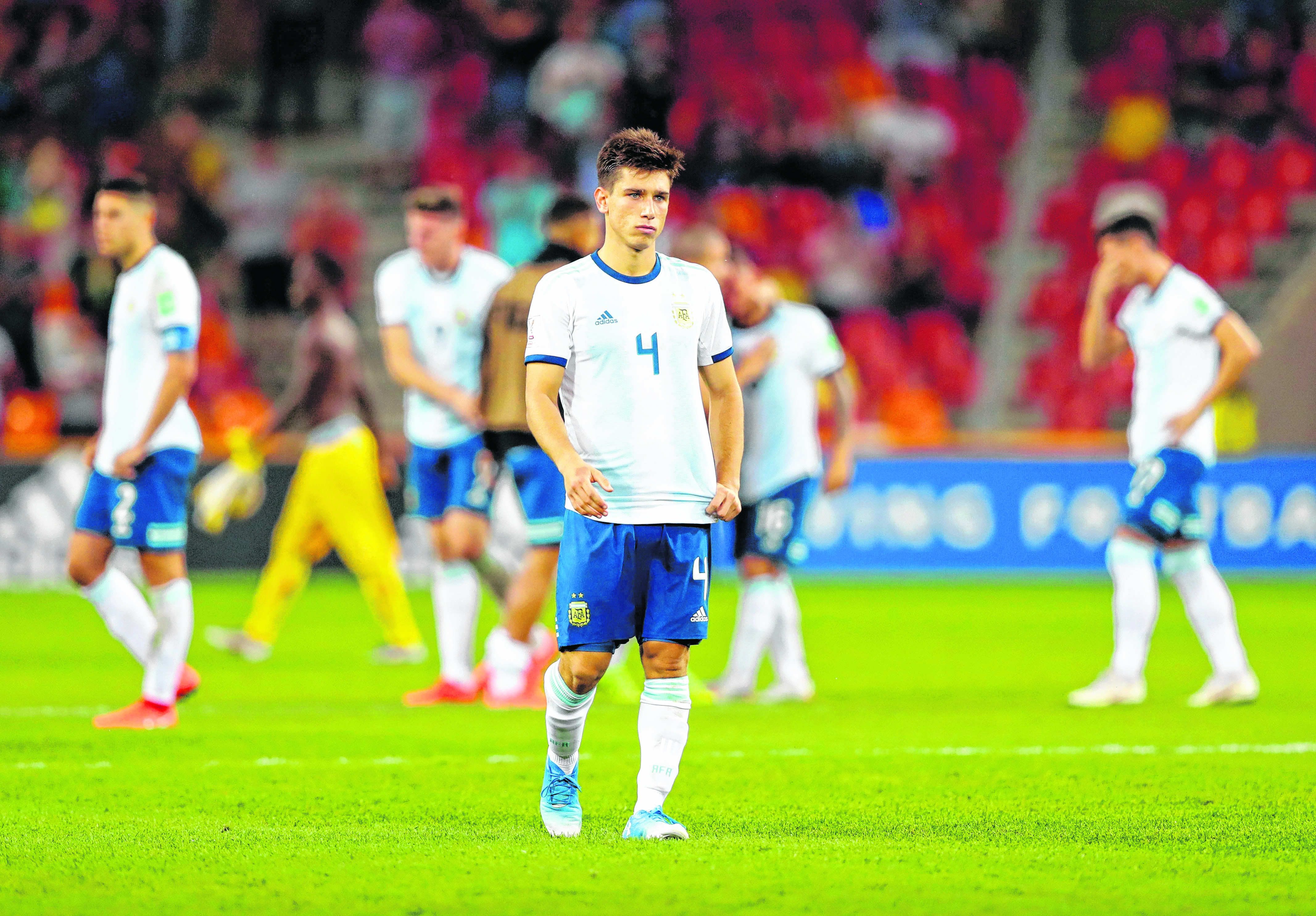 El dolor de los pibes argentinos sintetizado en el rostro de Facundo Mura. El jugador roquense había tenido un buen partido. (Foto/AP)