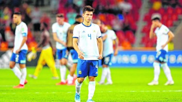 El dolor de los pibes argentinos sintetizado en el rostro de Facundo Mura. El jugador roquense había tenido un buen partido. (Foto/AP)