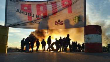 Trabajadores de PIAP se manifiestan ante la falta de fondos. (Gentileza).-