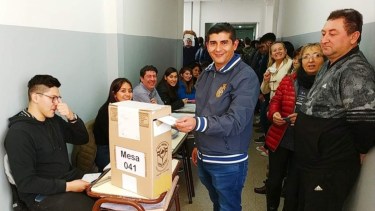 Allen: los candidatos del PJ, Redes, Nuevo Encuentro y el PRO esperan los resultados