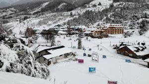 Así amaneció el cerro Catedral con la nevada