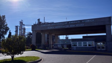 Los trabajadores tomaron pacíficamente el edificio administrativo de la PIAP. (Archivo Matías Subat).-