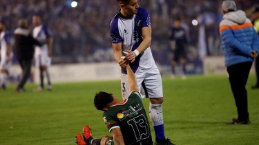 El mal arbitraje de Adrián Franklin terminó en el abandono de los tucumanos.