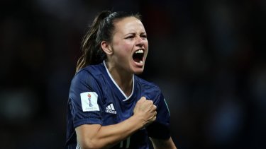 Bonsegundo metió los dos últimos goles con los que empató la Selección.