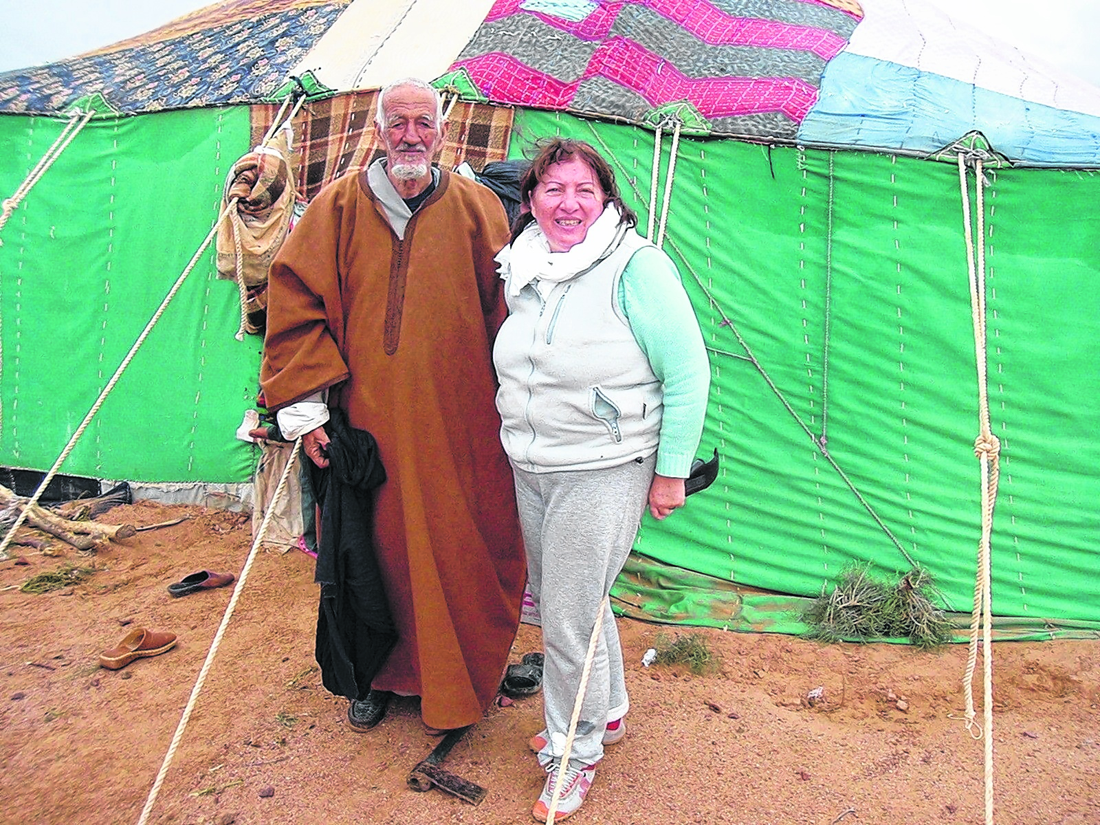 La antropóloga Beatriz Carbonell en Sahara Occidental. Foto: gentileza