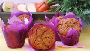 Muffins de soja, zanahoria y manzanas para el desayuno