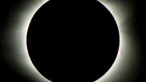 Cómo observar el próximo eclipse solar